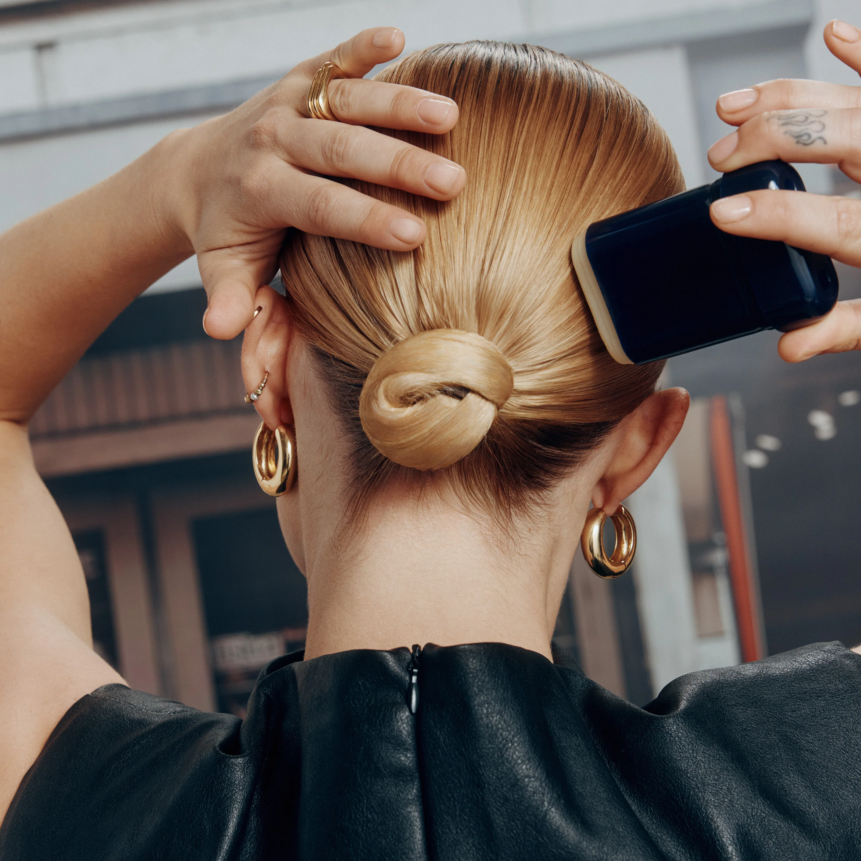 Supershine Smoothing Wax Stick - Image 9